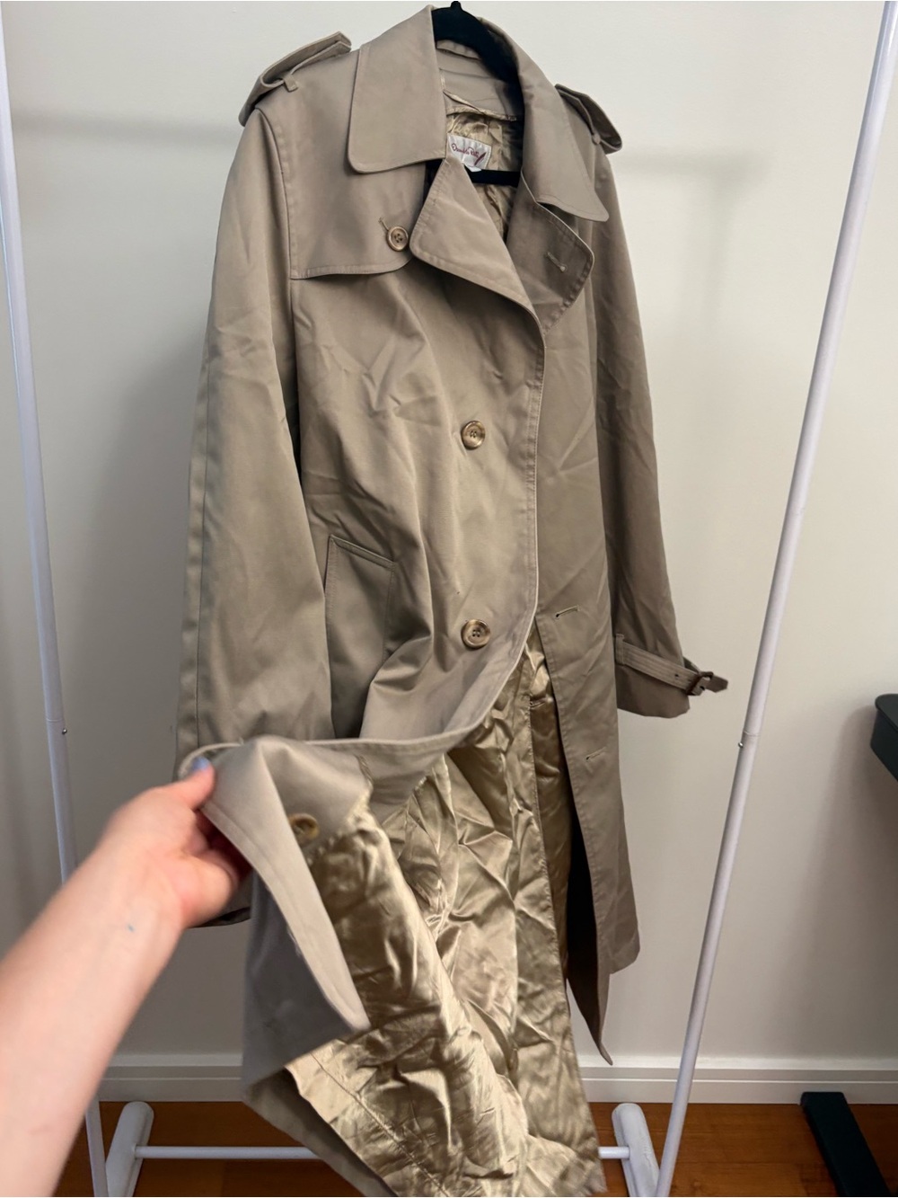 Oscar de la Renta Beige Trench Coat with Quilted Satin Lining